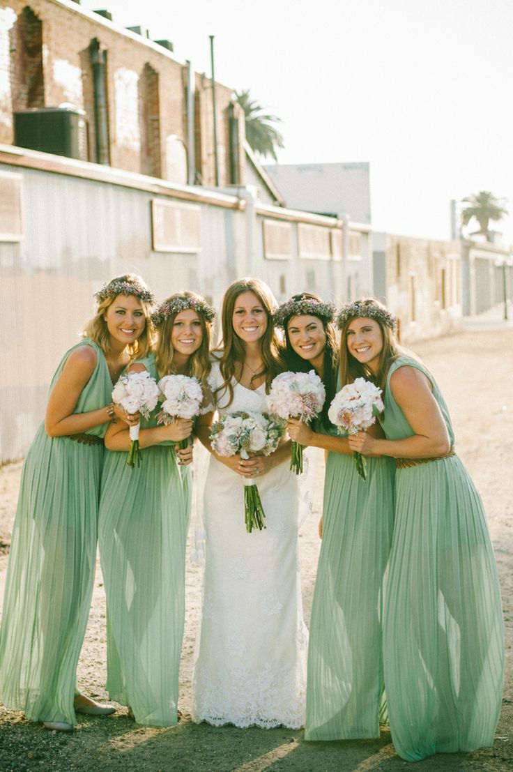 Charming Bridesmaid Collection: Adorable Greens That Blend Naturally!にて紹介している画像