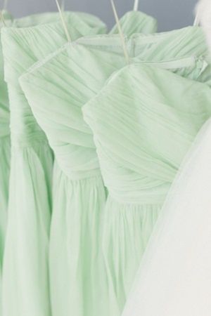 Charming Bridesmaid Collection: Adorable Greens That Blend Naturally!にて紹介している画像