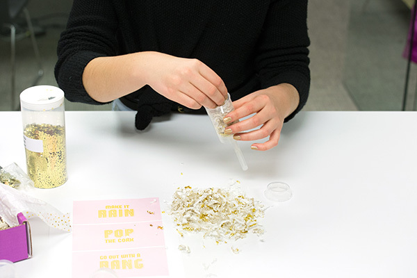 [Bridal DIY] A Favorite Among Brides Abroad: How to Make Push Pop Confetti♡にて紹介している画像