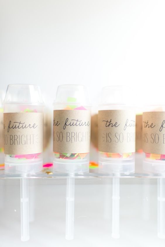 [Bridal DIY] A Favorite Among Brides Abroad: How to Make Push Pop Confetti♡にて紹介している画像