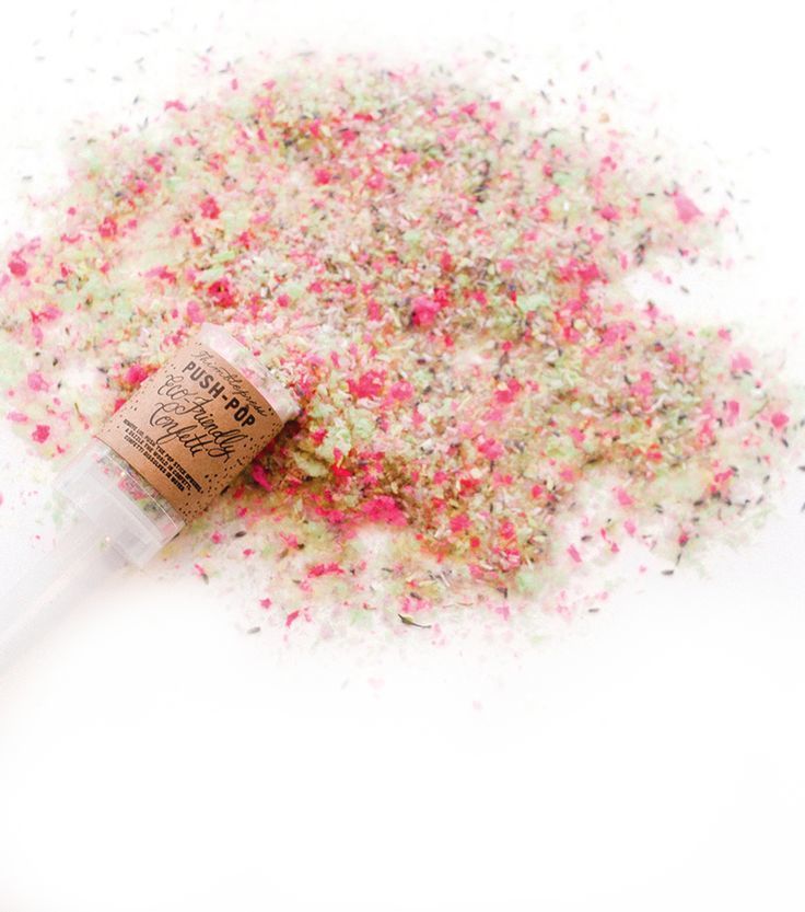 [Bridal DIY] A Favorite Among Brides Abroad: How to Make Push Pop Confetti♡にて紹介している画像