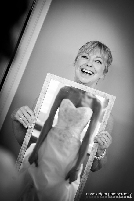 November 30th is "Mirror Day" ♡ A Collection of Beautiful Wedding Photos Through the Mirrorにて紹介している画像