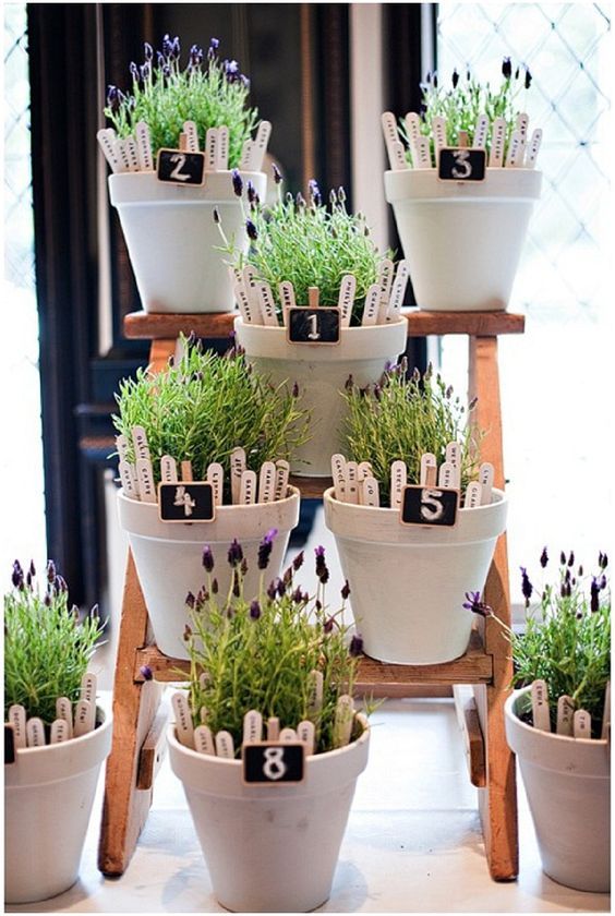 Chic Inspirations from International Weddings: A Collection of Adorable Escort Card Designs that Make Guests Happy♡にて紹介している画像