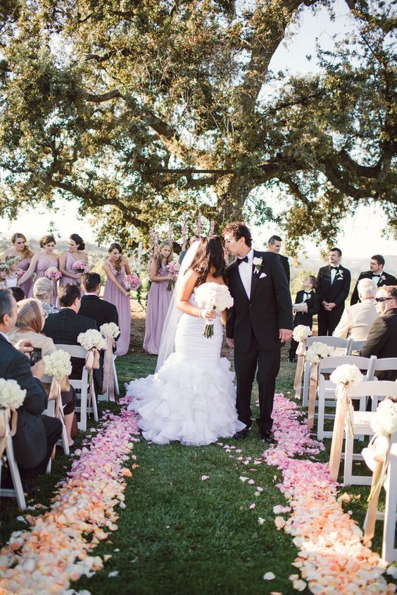 9 Adorable Decoration Ideas for the Road of Your Dreams: A Virgin Road You've Always Wanted to Walk Since Childhood♡にて紹介している画像