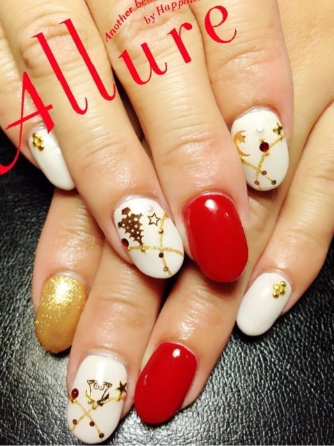 "Limited Time Only: Christmas Nail Collection Perfect for Weddings♡"にて紹介している画像