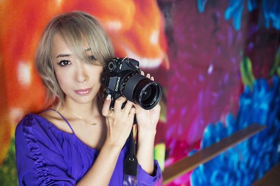 3rdコレクション公開!蜷川実花の最新カラードレスは見たことないくらいの鮮やかさ♡にて紹介している画像