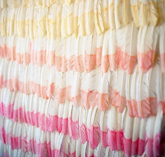 천사의 날개처럼♡【푹신푹신한 깃털】을 주제로 한 웨딩 아이디어 특집♡にて紹介している画像