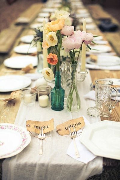 A Collection of Simple and Stylish Place Card Ideas: Just Slip a Card between a Fork ♡にて紹介している画像