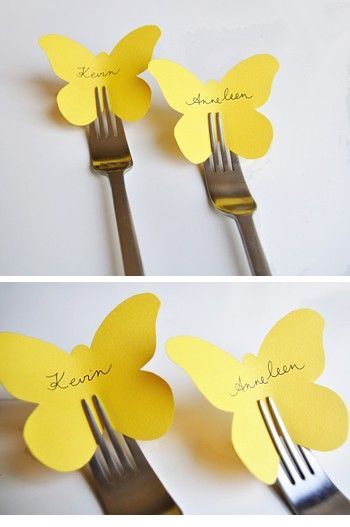 A Collection of Simple and Stylish Place Card Ideas: Just Slip a Card between a Fork ♡にて紹介している画像