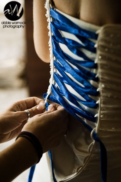 見えないところにこそ取り入れて♡ something blueで幸せな花嫁ににて紹介している画像