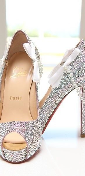 ＼特別な日専用♩／気分が上がる《ウェディングシューズ》ブランド別まとめ＊にて紹介している画像