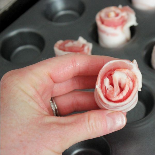 Not Just Apples! Surprise Everyone with Bacon Roses♡にて紹介している画像