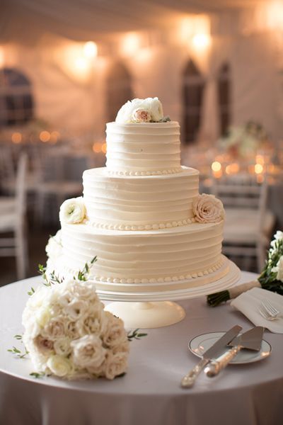 Adorably Small♡ The "Solo Wedding Cake" Served to Guests is Simply Too Cute♡にて紹介している画像