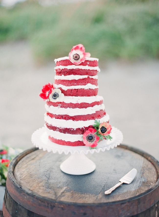 Adorably Small♡ The "Solo Wedding Cake" Served to Guests is Simply Too Cute♡にて紹介している画像