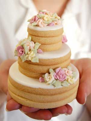 Adorably Small♡ The "Solo Wedding Cake" Served to Guests is Simply Too Cute♡にて紹介している画像