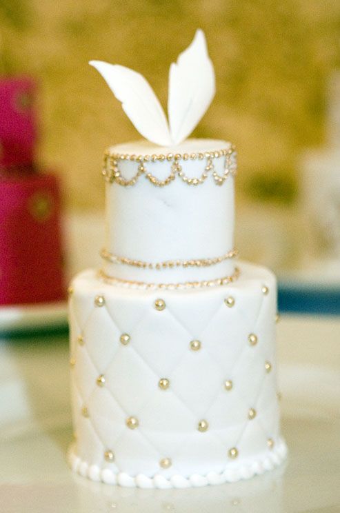 Adorably Small♡ The "Solo Wedding Cake" Served to Guests is Simply Too Cute♡にて紹介している画像
