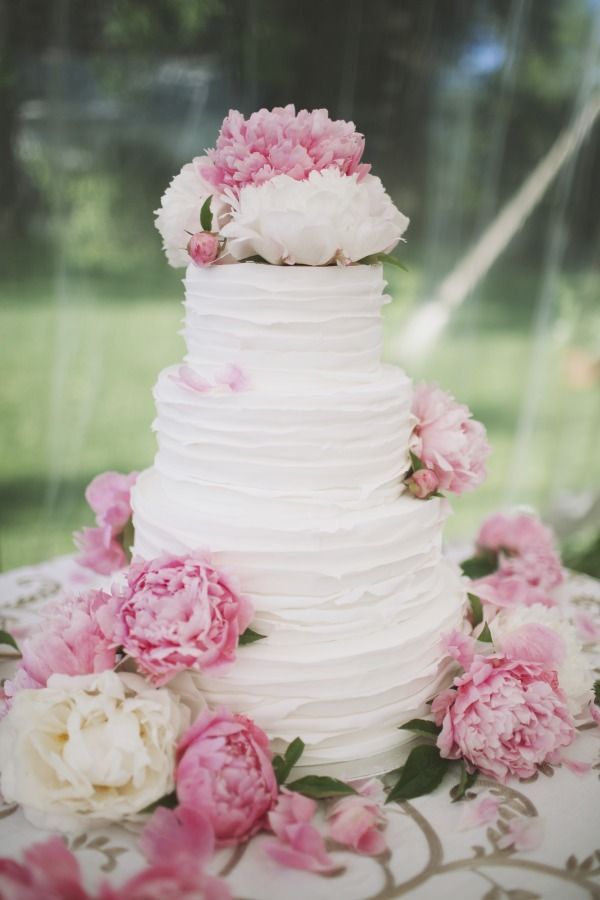Adorably Small♡ The "Solo Wedding Cake" Served to Guests is Simply Too Cute♡にて紹介している画像