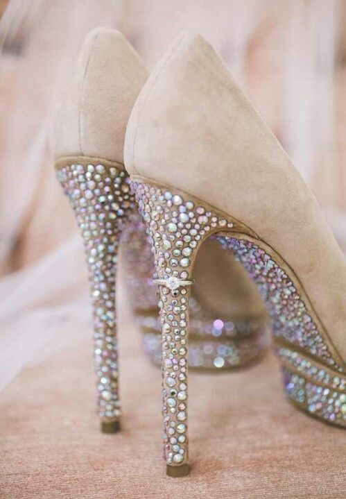 Sparkling Sandal Collection with Sequins and Swarovski ♡にて紹介している画像