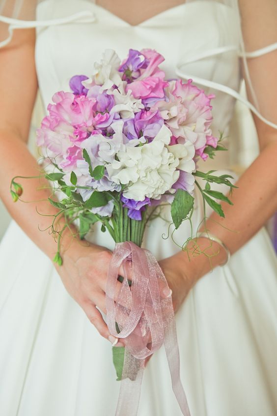 「春のお花といえば？」今の季節にピッタリ！春に咲くお花で作るブーケデザインカタログ♡にて紹介している画像