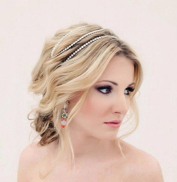 Sparkling Tiara♡ Adorable Hair Accessory Collection for Princess-Like Hairstyles♡にて紹介している画像