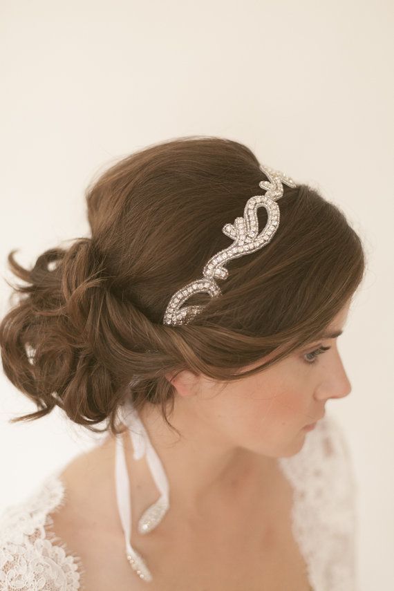 Sparkling Tiara♡ Adorable Hair Accessory Collection for Princess-Like Hairstyles♡にて紹介している画像