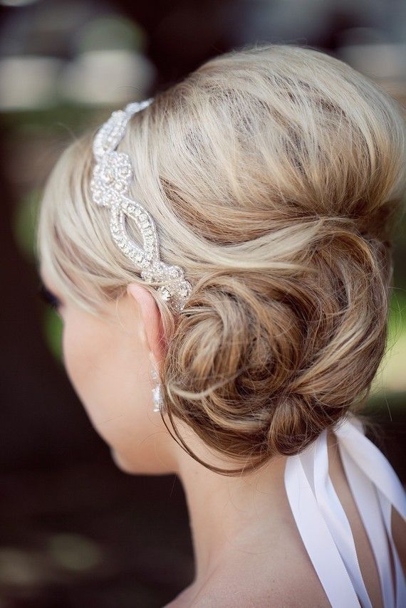 Sparkling Tiara♡ Adorable Hair Accessory Collection for Princess-Like Hairstyles♡にて紹介している画像